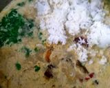 A picture of step 9 of Scrumptious thai shrimps soup with red sauce bread.