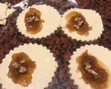 Foto del paso 1 de la receta: Empanadillas de cayote y nuez en masa de hojaldre