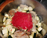 Foto del paso 2 de la receta: Guisado de pollo con calabacín