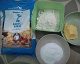 Foto langkah ke 1 dari resep Flower Cup Cookies (Eggless).
