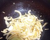 Foto langkah ke 3 dari resep Sayap Ayam Goreng Saus Mentega.