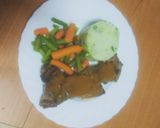 Foto del paso 10 de la receta: Entrecot adobado con puré de papas, verdura y salsa del adobo