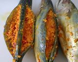 Foto langkah ke 3 dari resep Ikan kembung sumbat panggang.