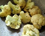 ফুলকপি দিয়ে মাছের ঝোল (foolkopi diye macher jhol recipe in Bengali) রেসিপির ধাপ 3 ছবি