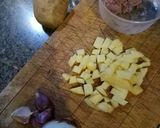 Foto langkah ke 1 dari resep Tumis Kentang Kornet.