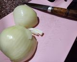 Foto del paso 1 de la receta: Hígado de vaca encebollado acompañado con arroz blanco