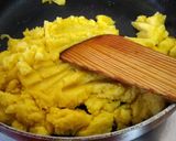 मूंगदाल बर्फी (Moongdal Barfi recipe in Hindi) रेसिपी चरण 3 फोटो
