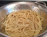 Foto del paso 5 de la receta: Espaguetis en salsa cremosa de tomate, pimientos asados y ricotta