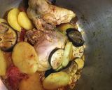صورة لخطوة 7 من وصفة مدفونه الدجاج مع الباذنجان والحمص 😋