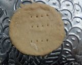A picture of step 2 of Milky Cracker With Chocolate Sauce.