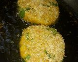 A picture of step 3 of Aloo tikki burgers.