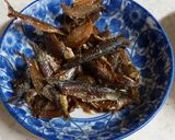 Foto langkah ke 3 dari resep Resep ati ayam dan ikan asin tumis cabe hijau pedes manis.