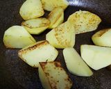 蠔油薯仔炆雞翼的食譜步驟2照片