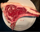 Foto del paso 1 de la receta: Chuletón de vaca vieja a la plancha