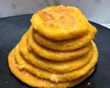 Foto del paso 6 de la receta: Arepa de maíz 🌽 amarillo con queso cheddar de almendra y huevos campesinos