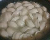 Foto del paso 1 de la receta: Capelettis caseros de pollo y verdeo