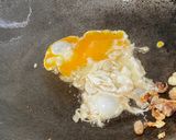 รูปขั้นตอนการทำที่ 2 ของ ข้าวผัดหมูปิ้ง