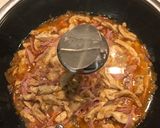 Borsós tokány csirkemellből recept fázis 3 fotója