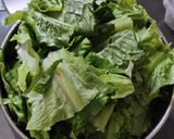 A picture of step 1 of Indian Lettuce Top with Dried Shrimps.