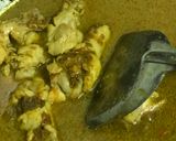 รูปขั้นตอนการทำที่ 5 ของ แกงเผ็ดปีกไก่บน