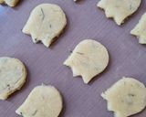 Foto del paso 3 de la receta: Galletas de queso y romero 👻 fantasmitas de Halloween 👻