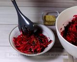Фото кроку 5 до Зимний салат из квашеной капусты.