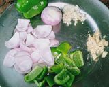 चिली चिकन विद शेजवान सॉस (Chilli Chicken With Schezwan Sauce Recipe In Hindi) रेसिपी चरण 2 फोटो
