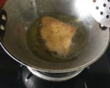 A picture of step 3 of Daal ki triangular puri.