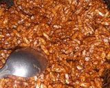 A picture of step 4 of Rice chikki murmura.