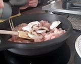 Foto del paso 6 de la receta: Galette con pollo, champiñones y espinacas