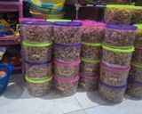 Foto langkah ke 5 dari resep Kue Akar Kelapa Wijen Renyah dan Empuk.