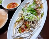 Hình bước làm 6 của món Cá cơm than hấp cuốn bánh tráng