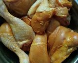 Gambar langkah 1 resipi Ayam Masak Merah Berempah.