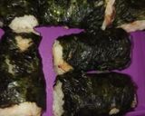 Foto langkah ke 4 dari resep Onigiri Abon Ayammm.