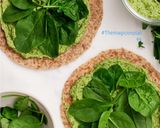 A picture of step 3 of Spinach Hummus Wrap.