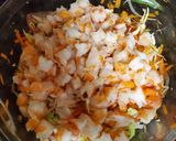 Foto del paso 7 de la receta: Ensalada de surimi y camarones