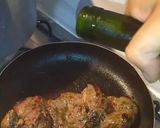 Foto del paso 8 de la receta: Carne de res al vino tinto, acompañado de patacones y ensalada