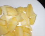 A picture of step 3 of Dahi Pakoriyan.