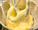 Foto del paso 4 de la receta: Bollitos con crema de naranja y almendras “sin gluten”