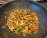 Foto del paso 1 de la receta: Pasta con salteado de verduras al wok