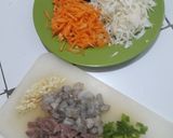Foto langkah ke 1 dari resep Omelet komplit (sayur, jamur, udang).