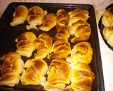 Foto del paso 8 de la receta: Medialunas de manteca (como las de panadería)