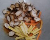 Foto langkah ke 3 dari resep 6. Oseng Putren, jamur kancing, sawi dan wortel.