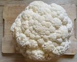 Une image de l'étape 1 de Choux fleur rôti aux épices.