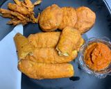 A picture of step 3 of Bhajji or Pakora.