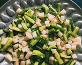 ગુવાર બટાકાનું શાક (Guvar Bataka Shak Recipe In Gujarati) રેસીપી સ્ટેપ1ફોટો
