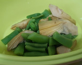 Foto del paso 1 de la receta: Arroz en sartén con verduras y calamar