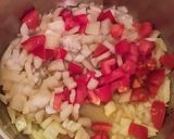 Tejszínes csicseriborsós egytálétel virslivel recept fázis 2 fotója