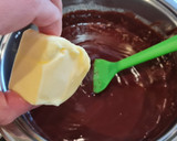 Foto del paso 5 de la receta: Bizcocho de yogur con cobertura de chocolate
