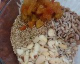 Foto del paso 1 de la receta: Ensalada de col y semillas